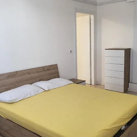 Arredato A 2km Da A4 - Desenzano Apartment